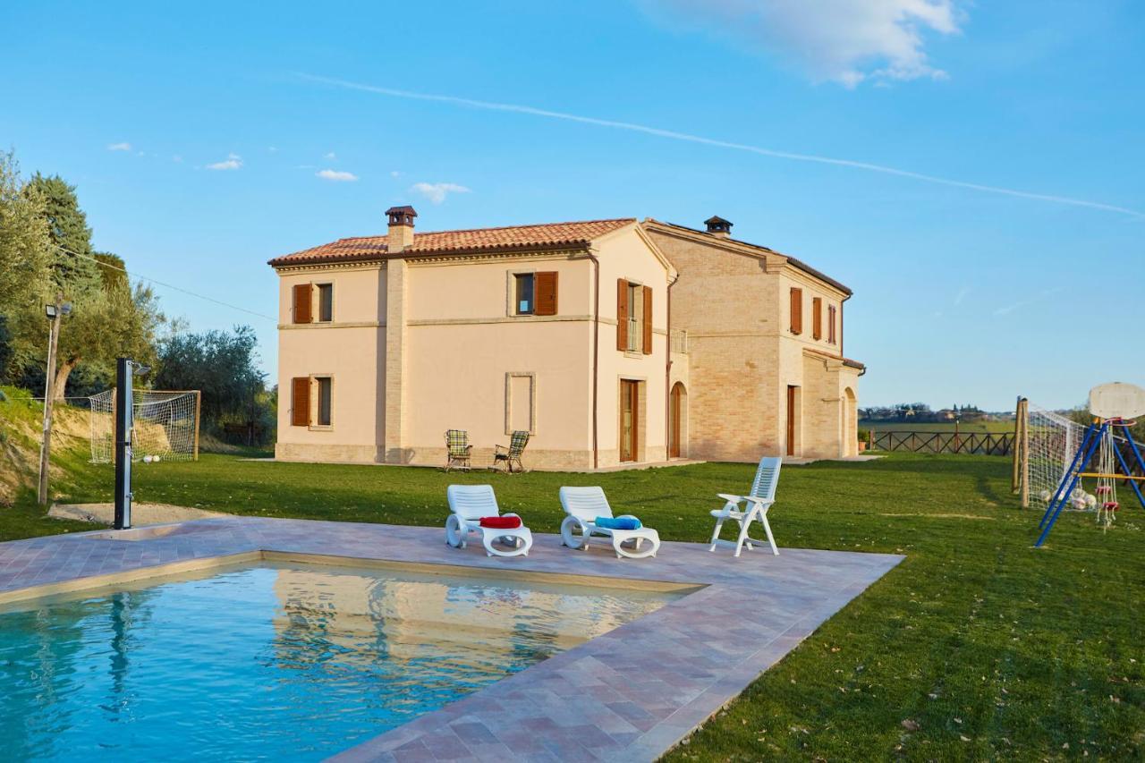 Agriturismo Nido Delle Rondini 마체라타 외부 사진